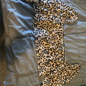 Leopard crop top off shoulders